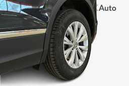 harmaa Volkswagen Tiguan 2023 kuva 12.