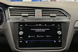 harmaa Volkswagen Tiguan 2023 kuva 19.