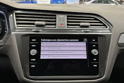 harmaa Volkswagen Tiguan 2023 kuva 21.