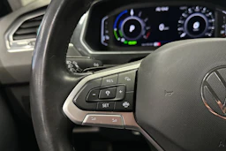 harmaa Volkswagen Tiguan 2023 kuva 24.
