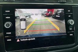 Sininen Volkswagen Tiguan 2023 kuva 19.