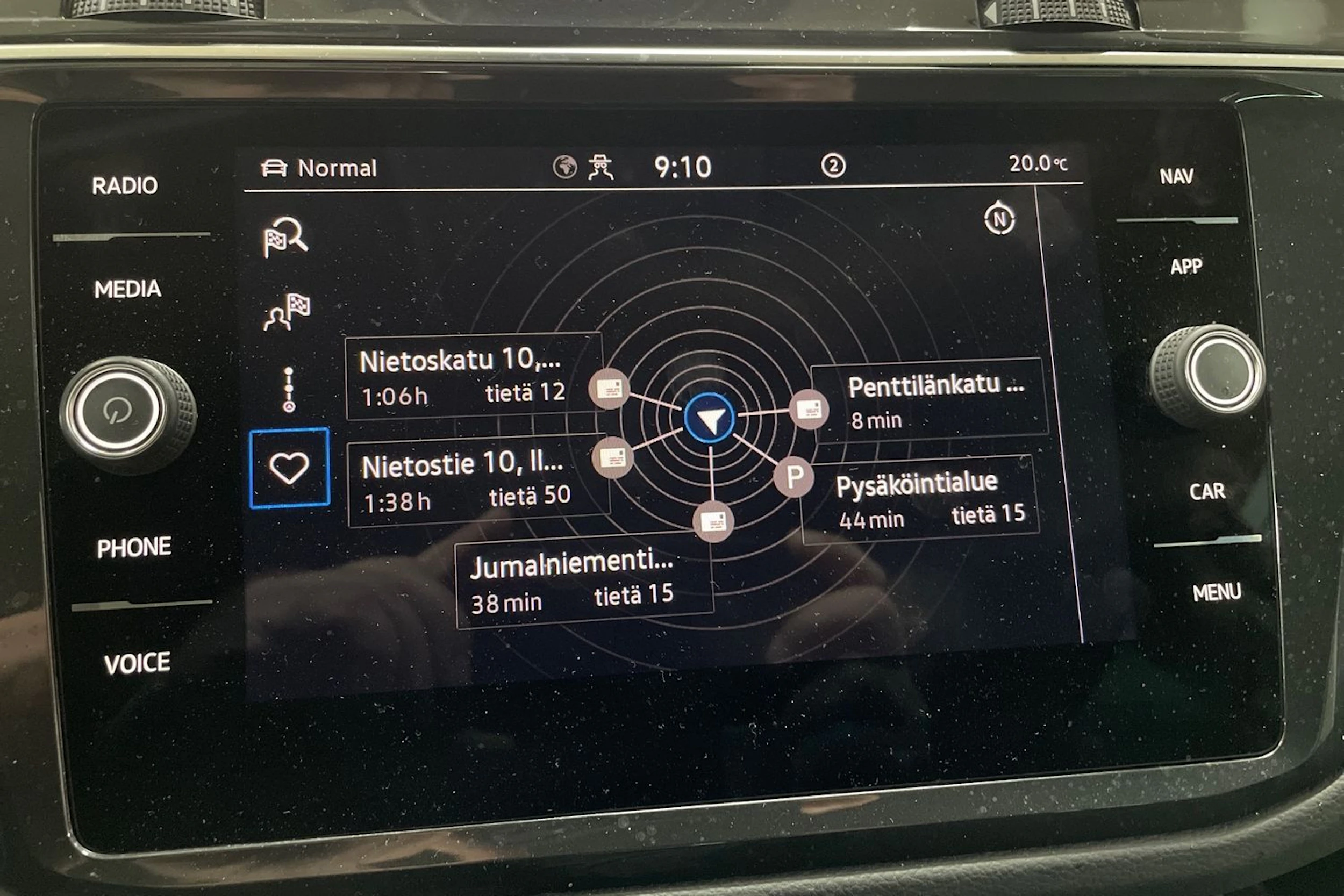 Sininen Volkswagen Tiguan 2023 kuva 20.