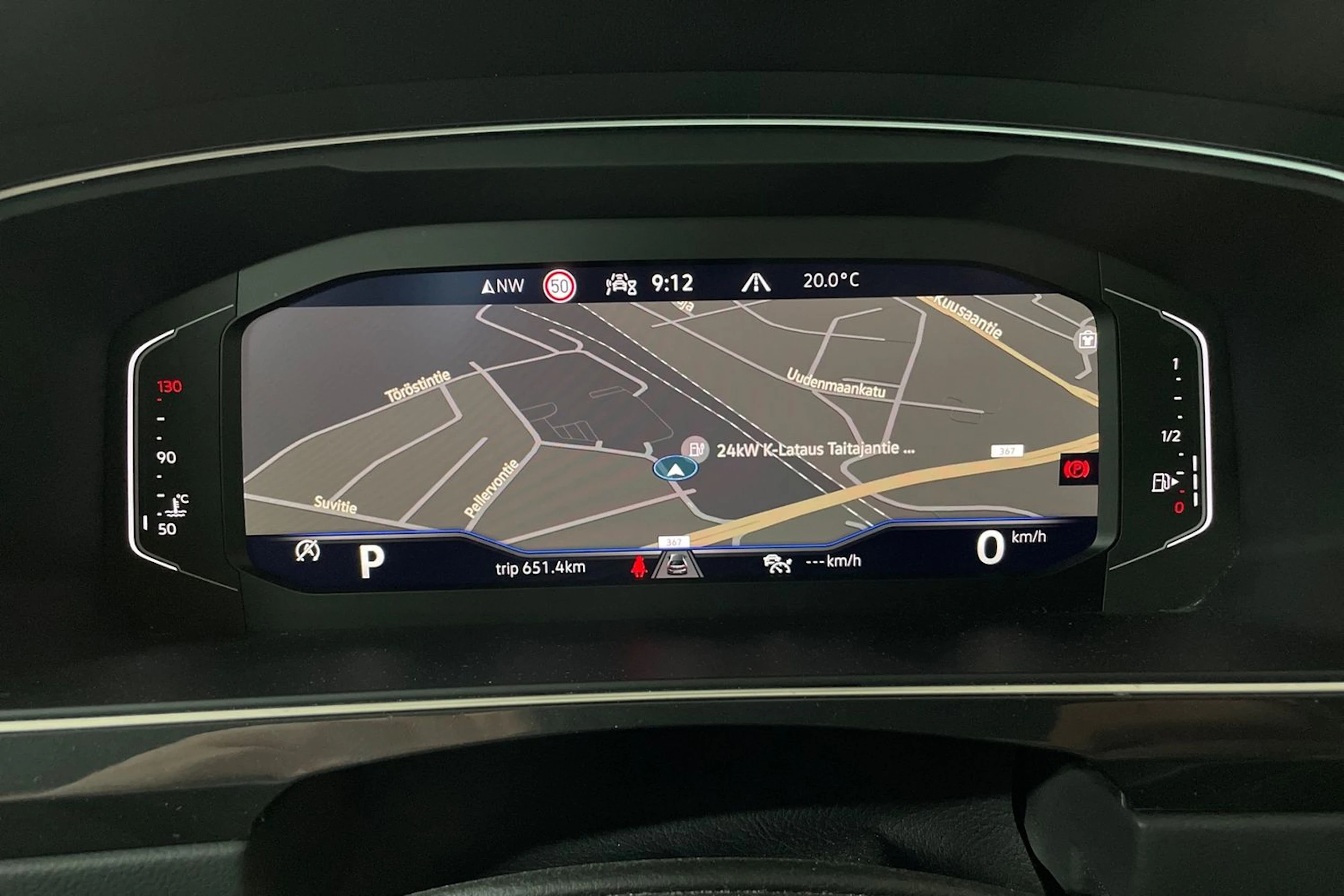 Sininen Volkswagen Tiguan 2023 kuva 28.