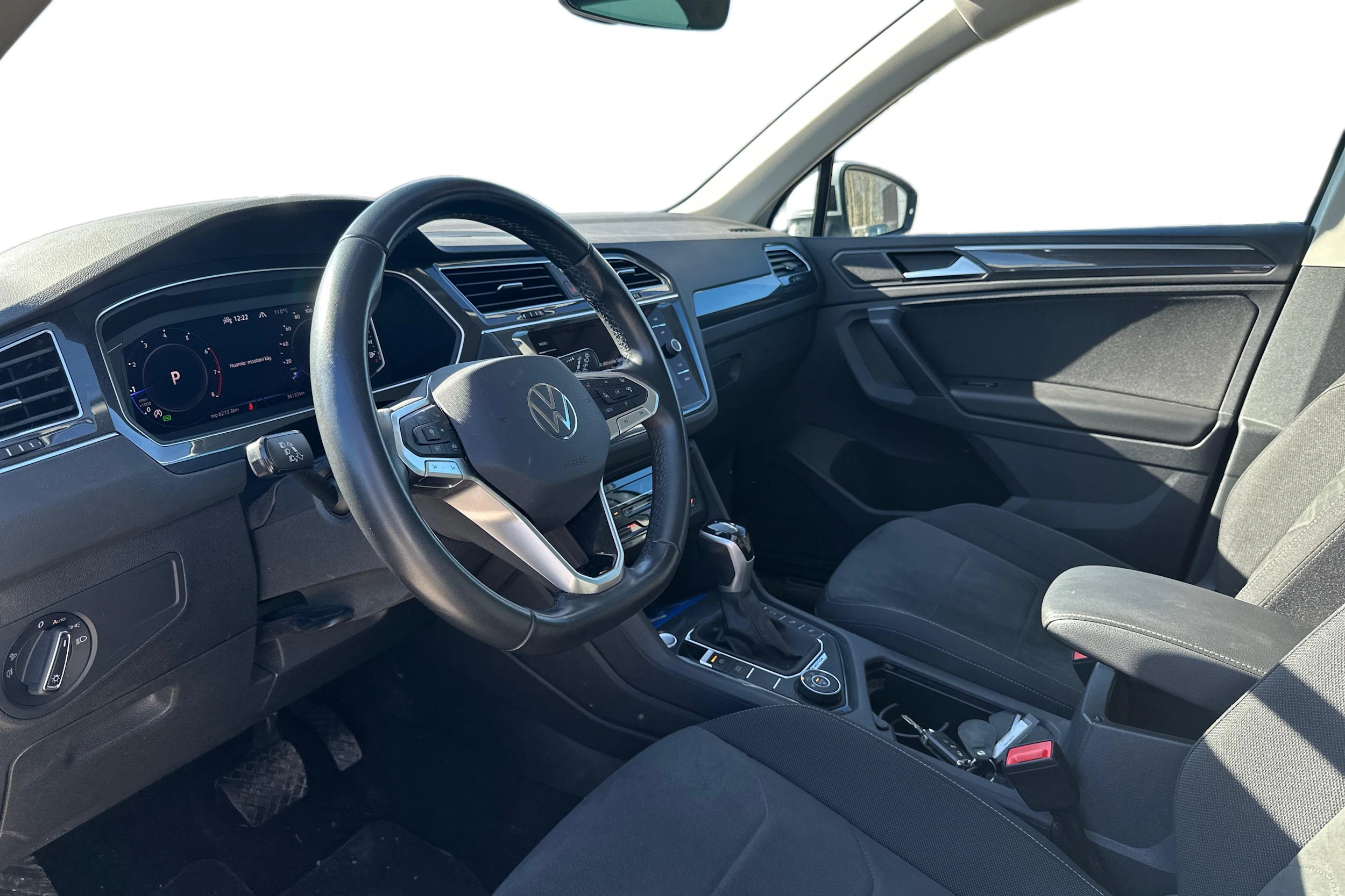 Valkoinen Volkswagen Tiguan 2023 kuva 3.