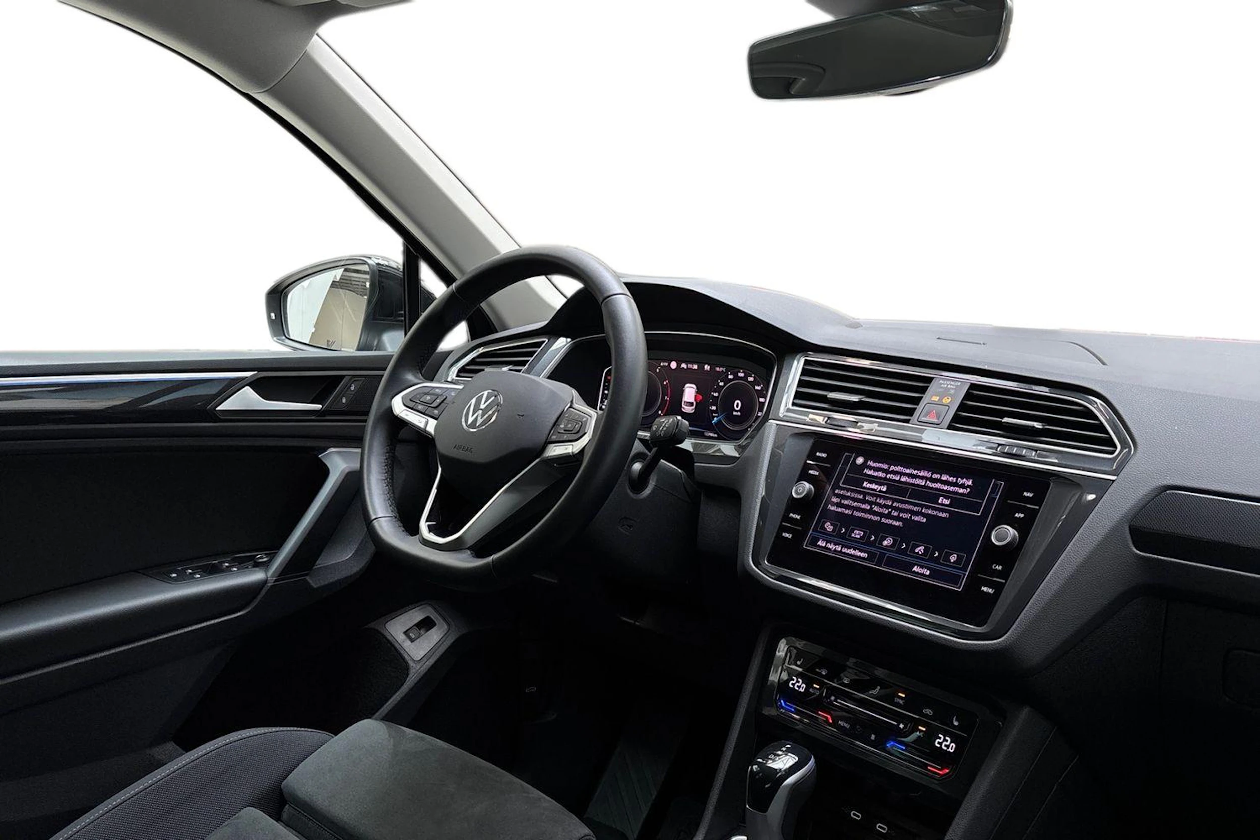 musta Volkswagen Tiguan 2023 kuva 7.