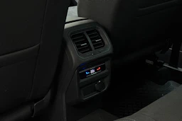 musta Volkswagen Tiguan 2023 kuva 14.