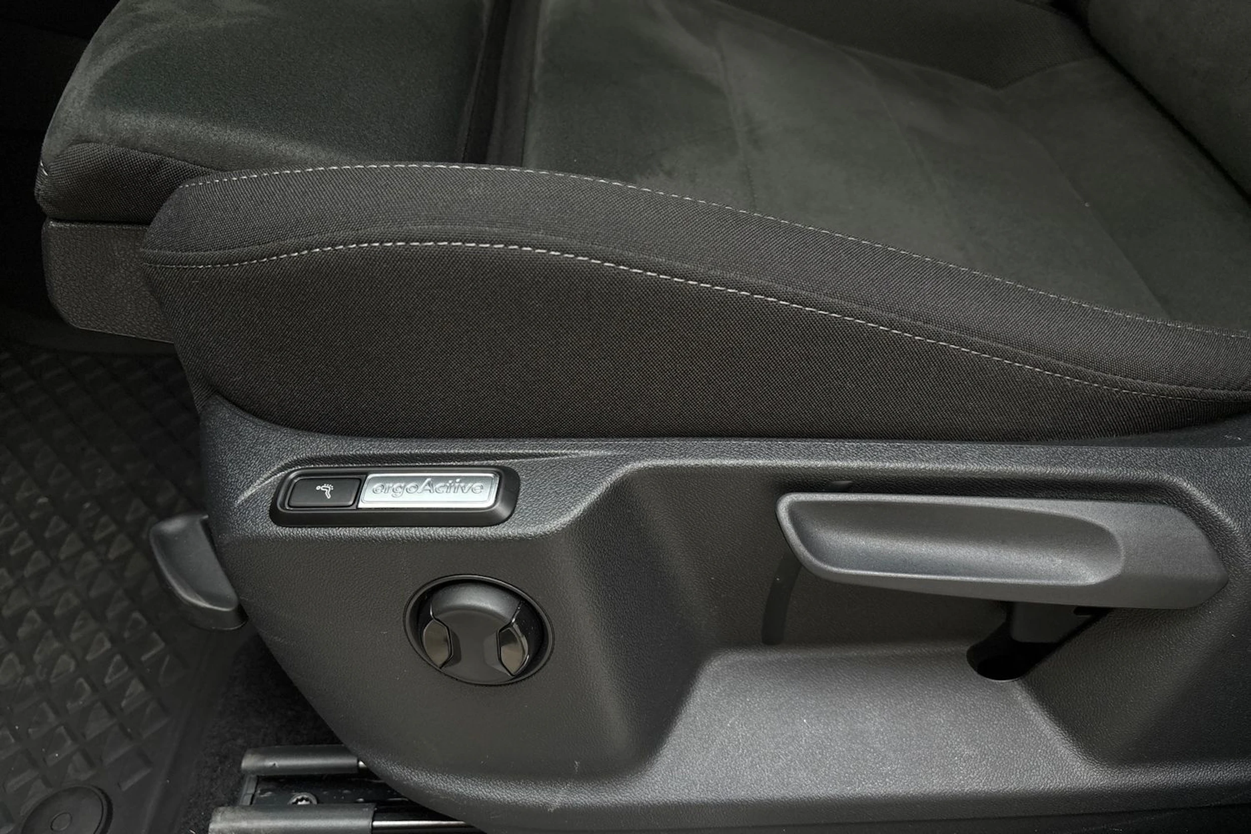 musta Volkswagen Tiguan 2023 kuva 15.