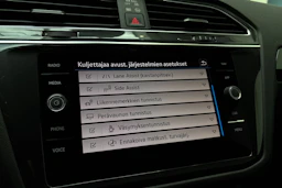 musta Volkswagen Tiguan 2023 kuva 22.