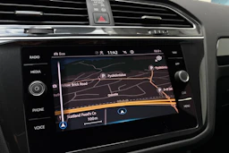musta Volkswagen Tiguan 2023 kuva 24.