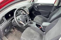 Punainen Volkswagen Tiguan 2023 kuva 3.