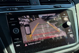 punainen Volkswagen Tiguan 2023 kuva 5.