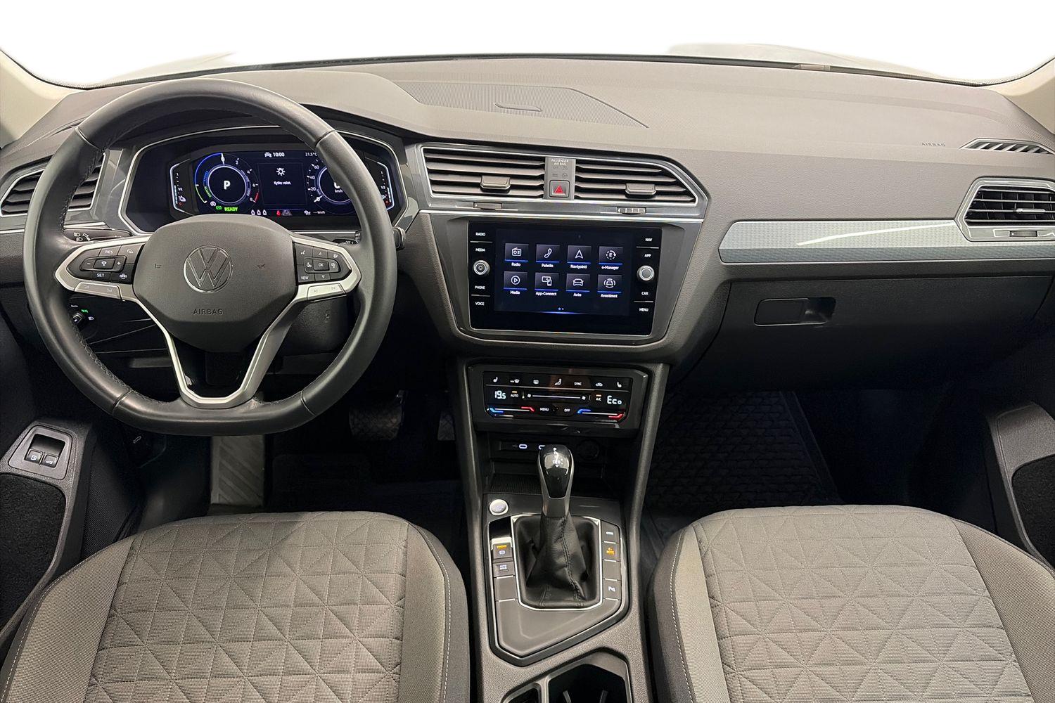 Volkswagen Tiguan 2023, photo 7/28