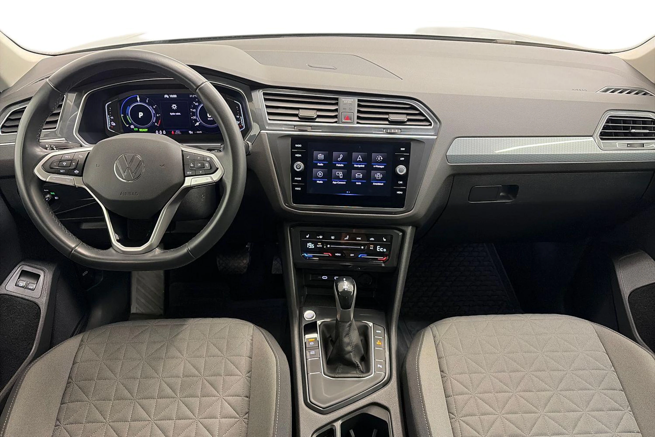 musta Volkswagen Tiguan 2023 kuva 7.