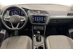 musta Volkswagen Tiguan 2023 kuva 7.