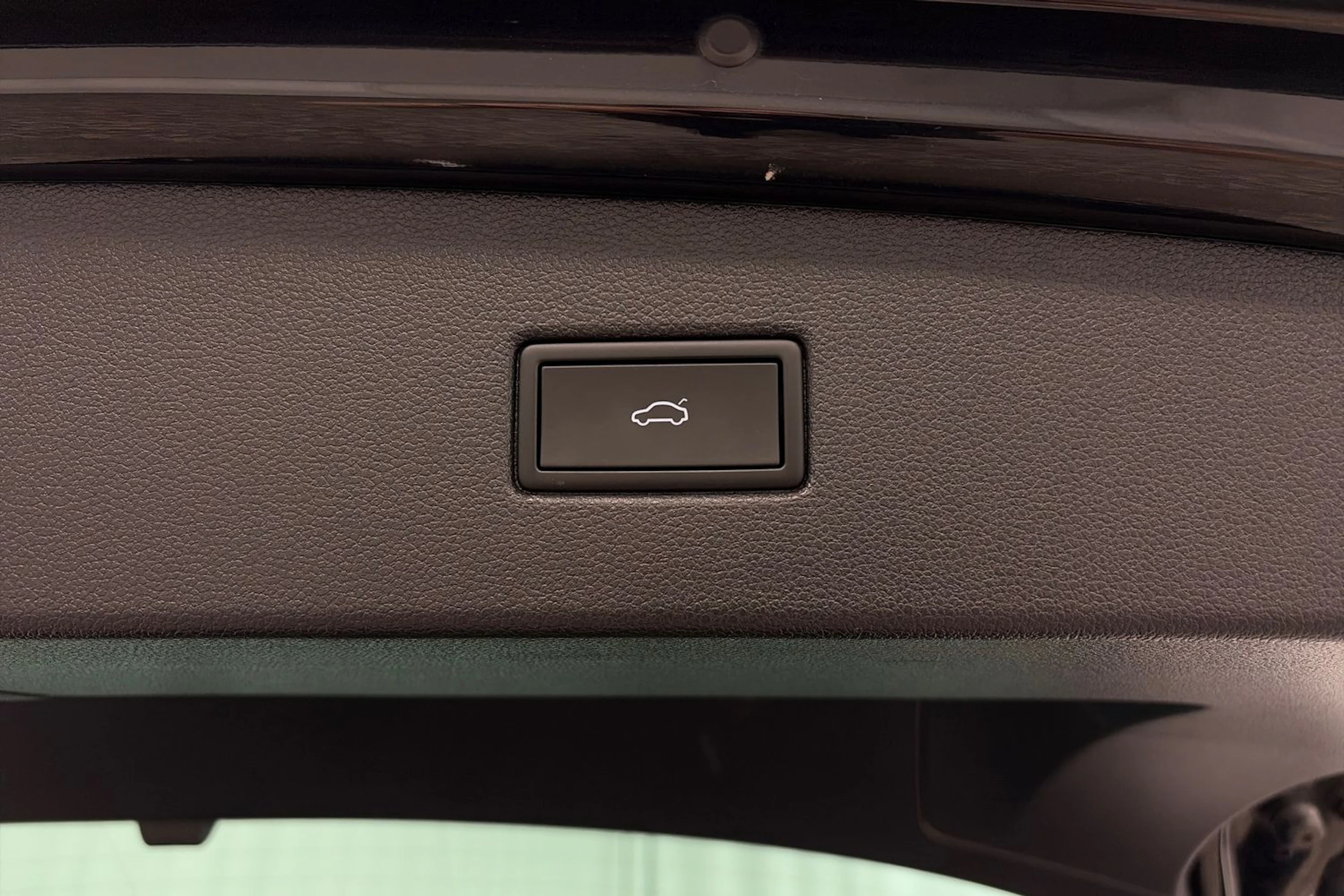 musta Volkswagen Tiguan 2023 kuva 12.