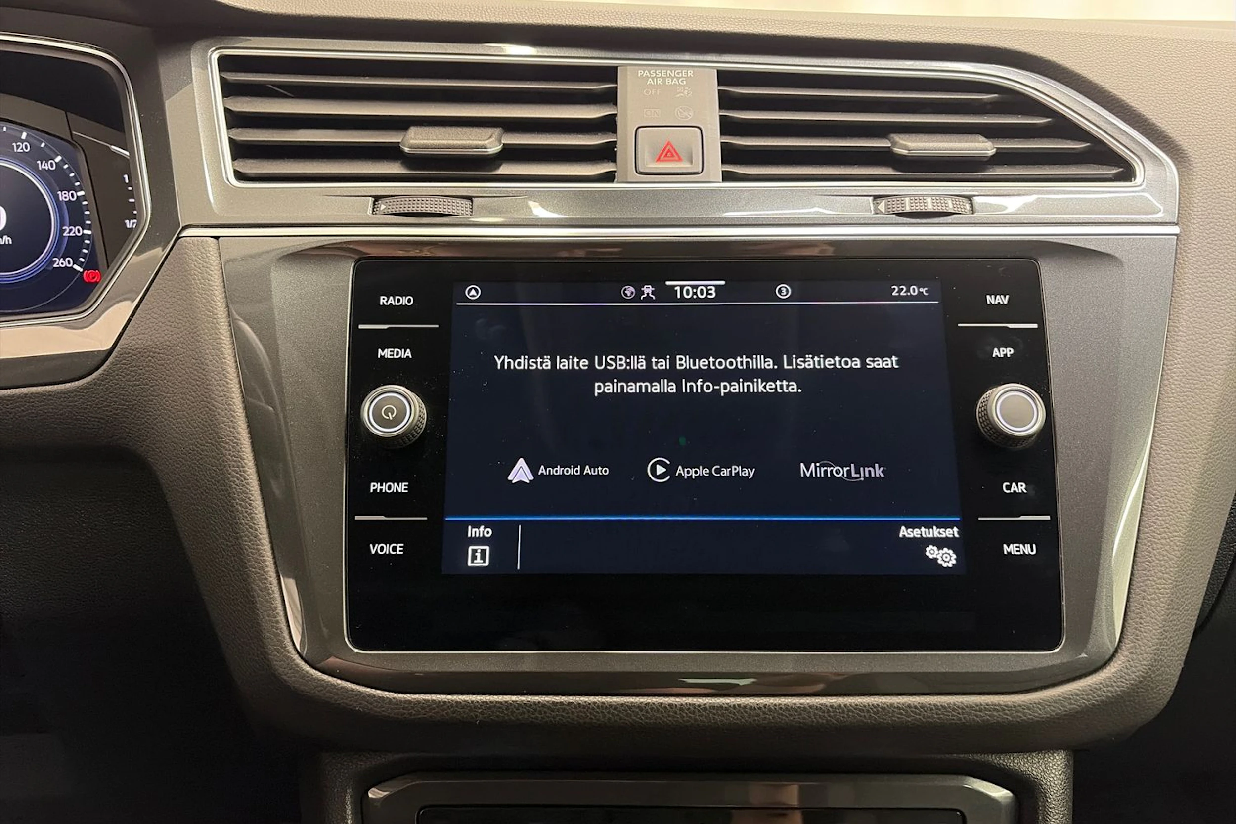 musta Volkswagen Tiguan 2023 kuva 19.