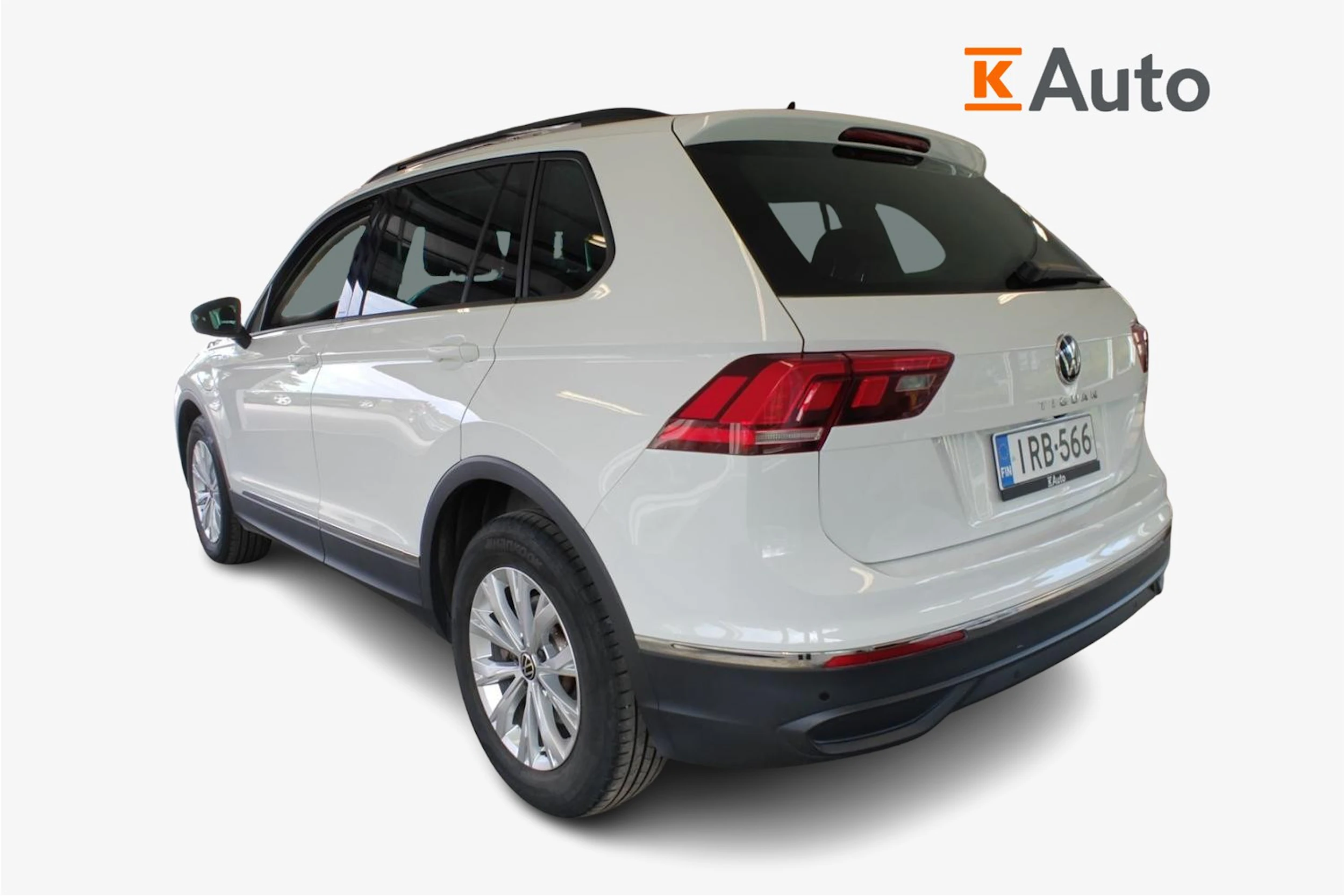 valkoinen Volkswagen Tiguan 2023 kuva 3.