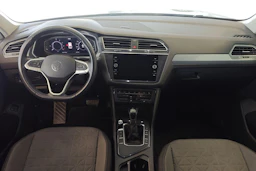 valkoinen Volkswagen Tiguan 2023 kuva 9.