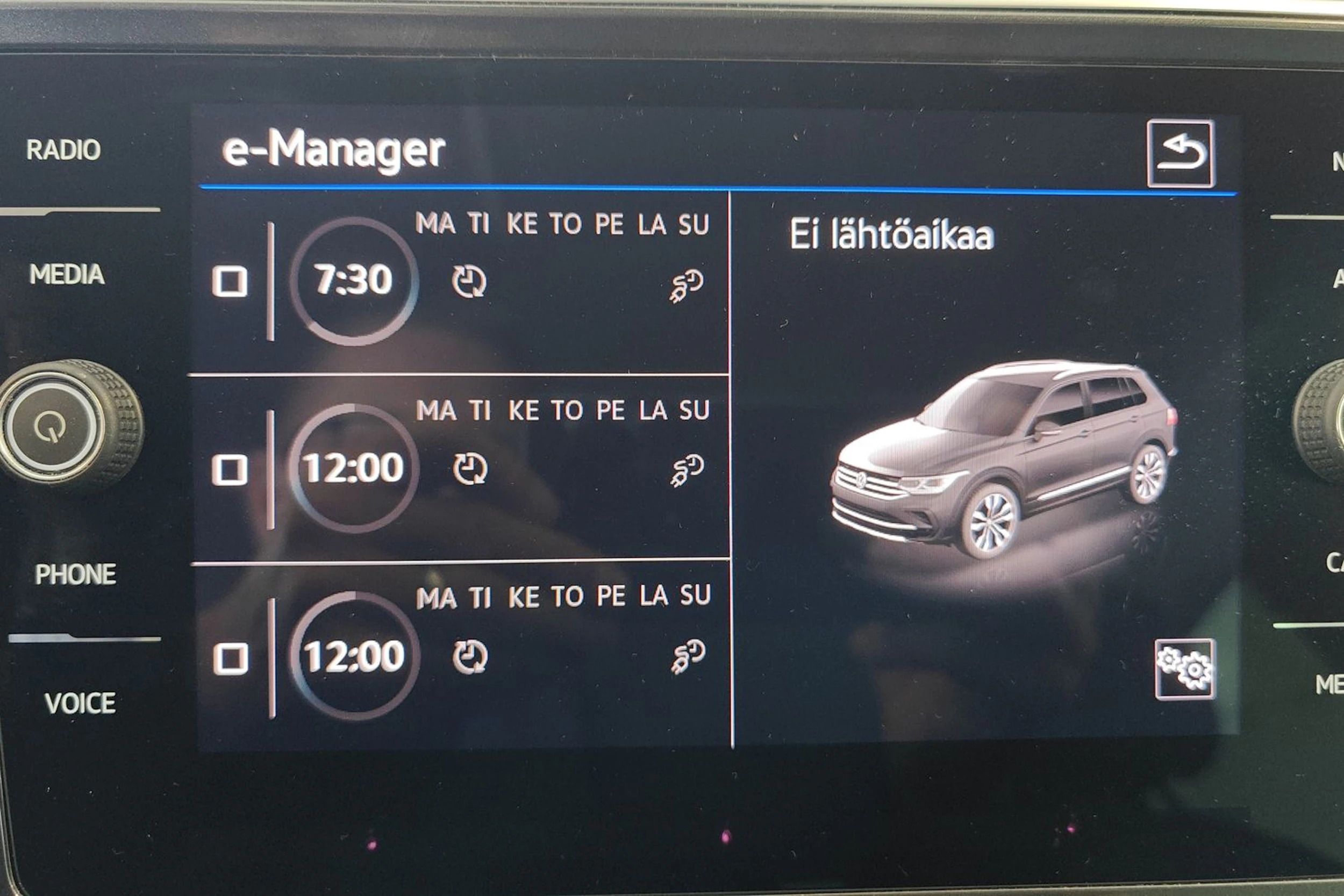 valkoinen Volkswagen Tiguan 2023 kuva 19.