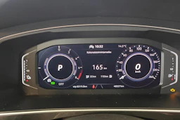 valkoinen Volkswagen Tiguan 2023 kuva 22.