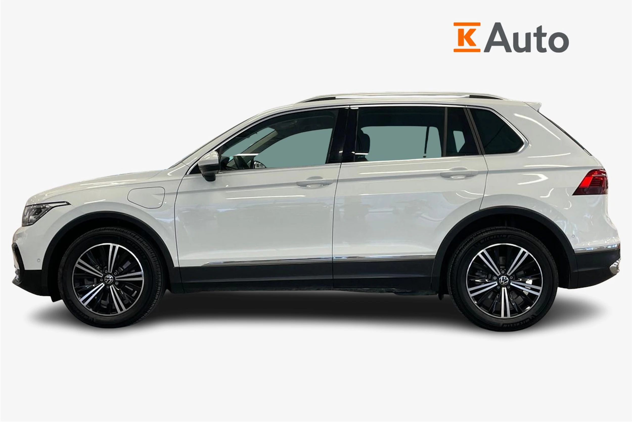 Valkoinen Volkswagen Tiguan 2023 kuva 5.