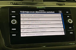 Valkoinen Volkswagen Tiguan 2023 kuva 25.