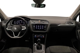 Harmaa Volkswagen Tiguan 2023 kuva 9.