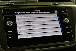 Harmaa Volkswagen Tiguan 2023 kuva 25.