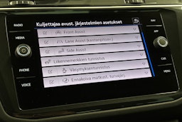 Harmaa Volkswagen Tiguan 2023 kuva 26.