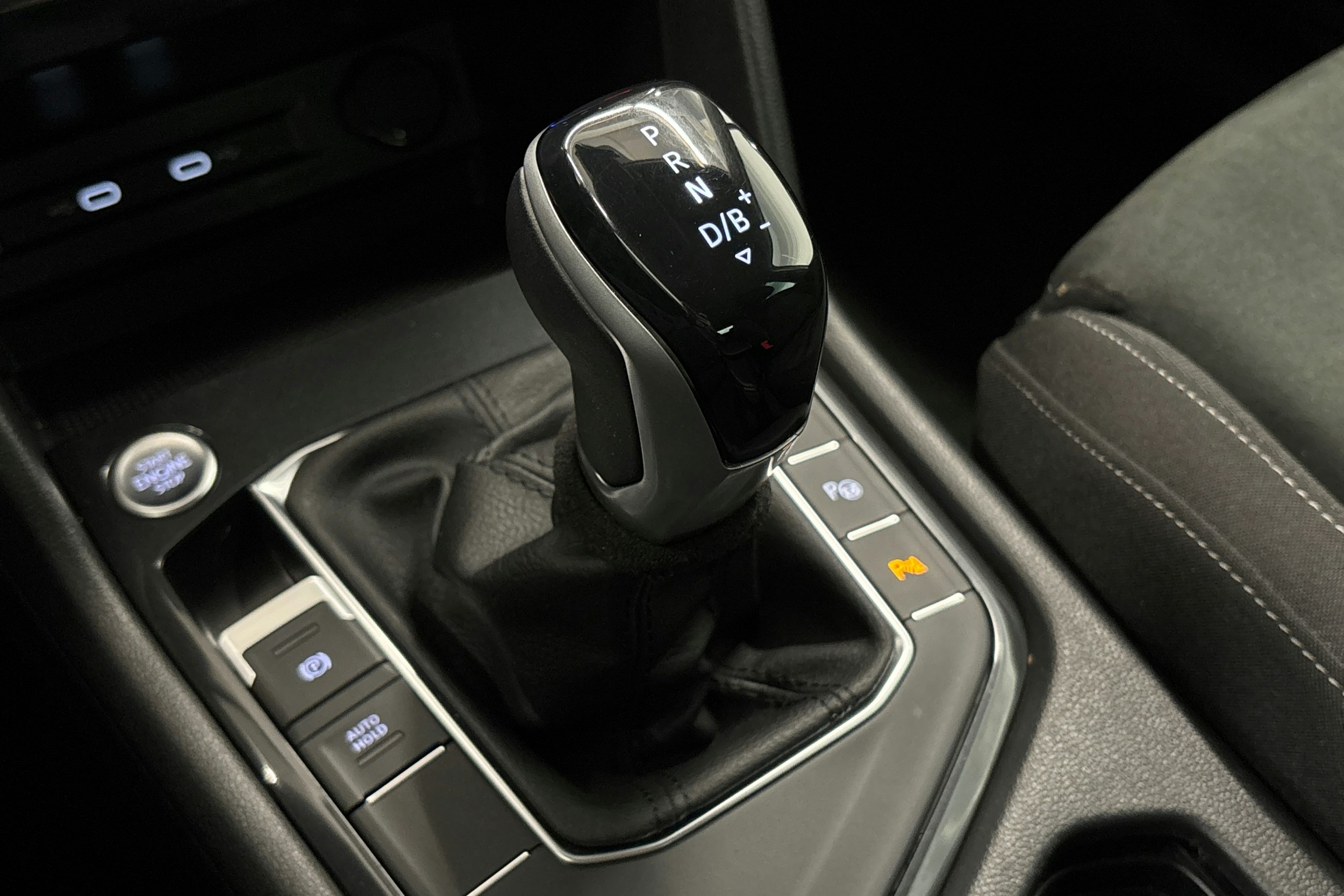 Harmaa Volkswagen Tiguan 2023 kuva 29.