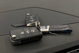 Harmaa Volkswagen Tiguan 2023 kuva 30.