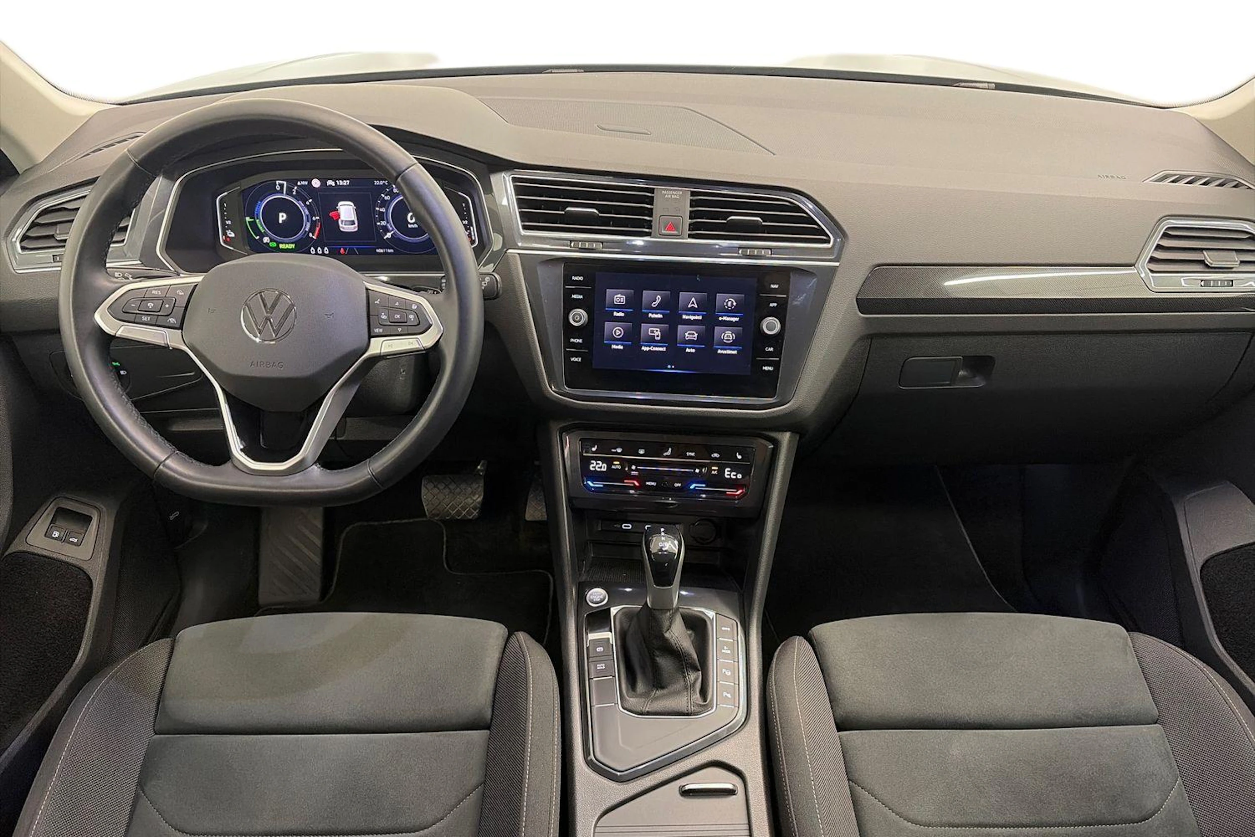 harmaa Volkswagen Tiguan 2023 kuva 9.