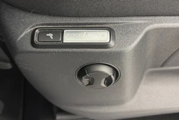 harmaa Volkswagen Tiguan 2023 kuva 18.