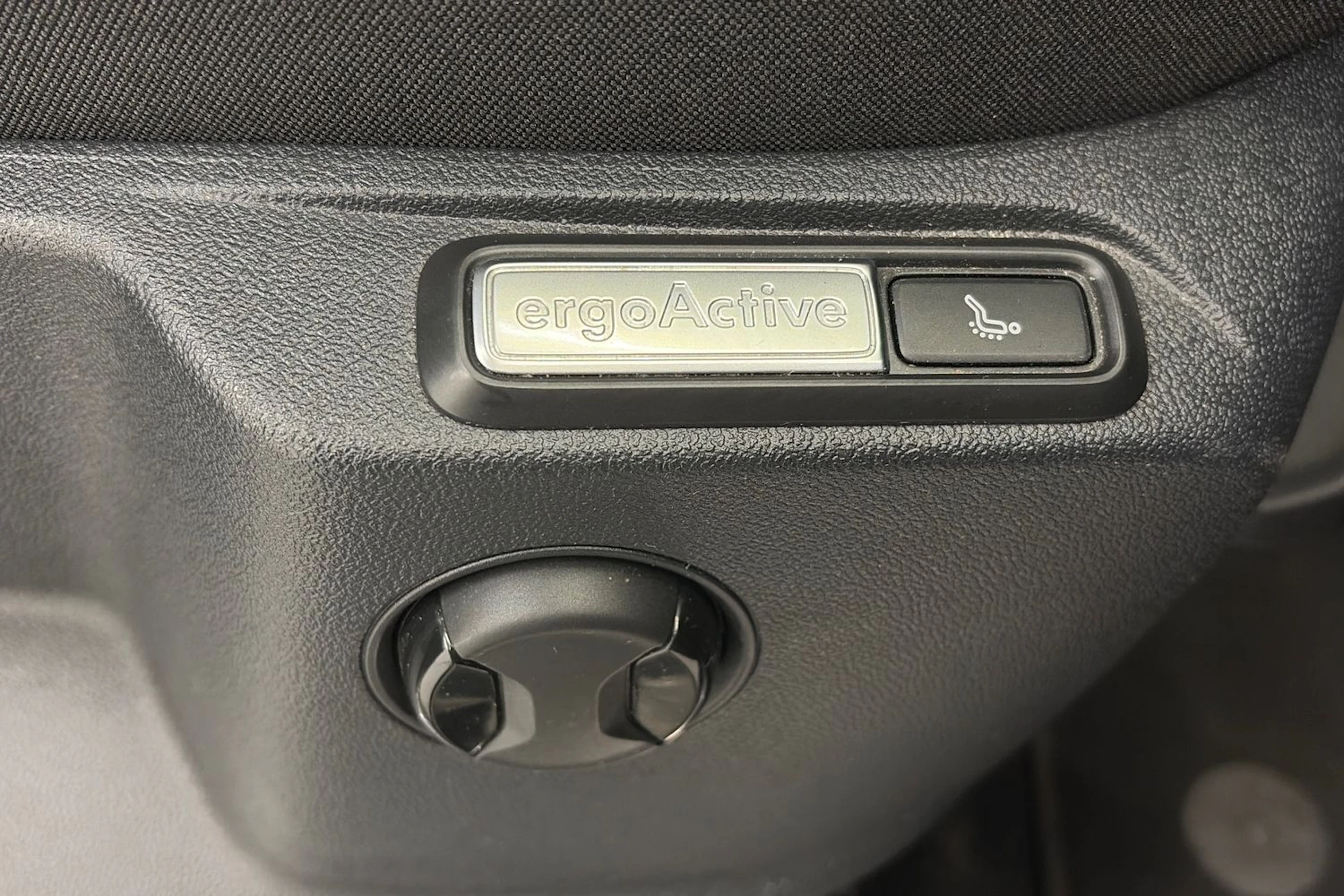 harmaa Volkswagen Tiguan 2023 kuva 19.