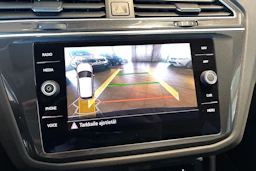Sininen Volkswagen Tiguan 2023 kuva 13.
