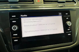 Sininen Volkswagen Tiguan 2023 kuva 16.