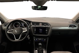 harmaa Volkswagen Tiguan 2023 kuva 9.
