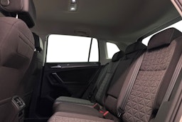 harmaa Volkswagen Tiguan 2023 kuva 10.