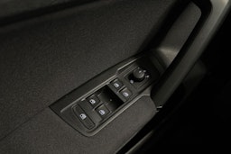 harmaa Volkswagen Tiguan 2023 kuva 20.