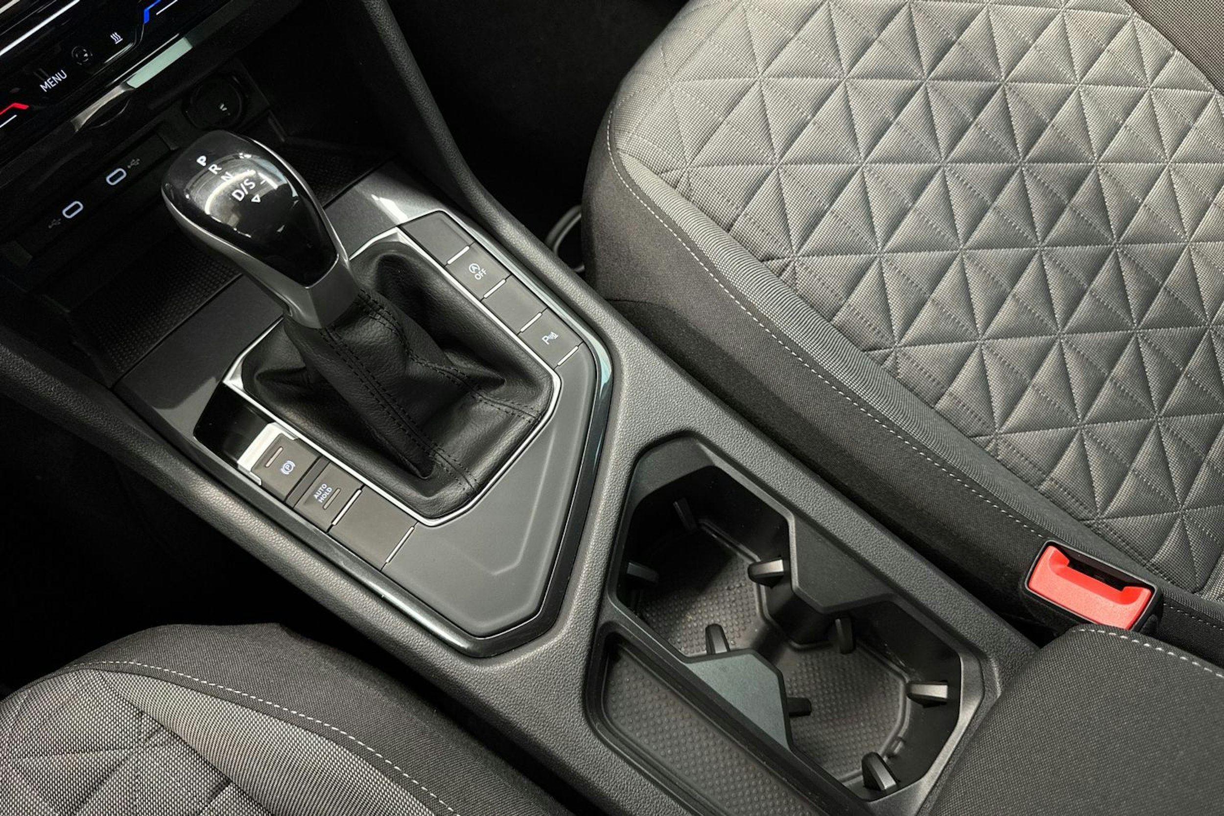 harmaa Volkswagen Tiguan 2023 kuva 21.