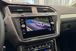 harmaa Volkswagen Tiguan 2023 kuva 29.