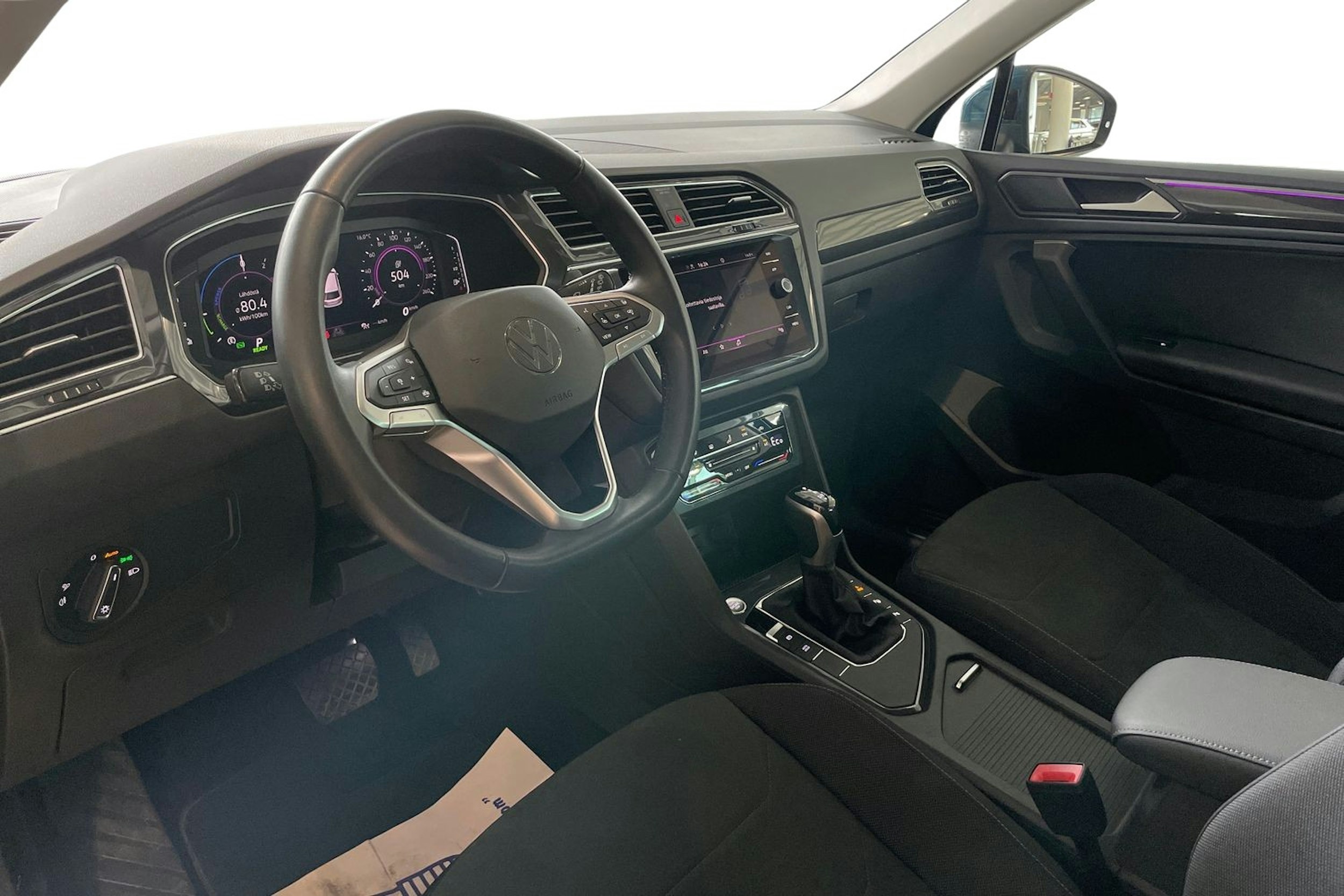 sininen Volkswagen Tiguan 2023 kuva 7.