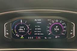 sininen Volkswagen Tiguan 2023 kuva 14.