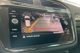 sininen Volkswagen Tiguan 2023 kuva 20.