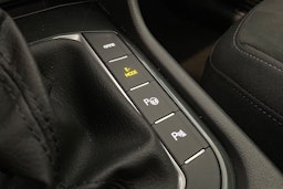 sininen Volkswagen Tiguan 2023 kuva 25.