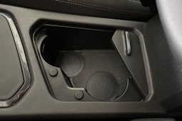 sininen Volkswagen Tiguan 2023 kuva 27.