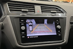 valkoinen Volkswagen Tiguan 2023 kuva 18.