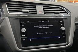 valkoinen Volkswagen Tiguan 2023 kuva 19.