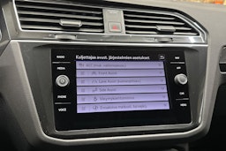 valkoinen Volkswagen Tiguan 2023 kuva 20.