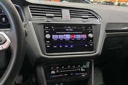 valkoinen Volkswagen Tiguan 2023 kuva 21.